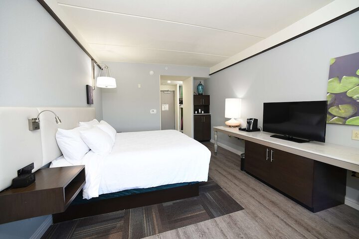 Room 14 of 24