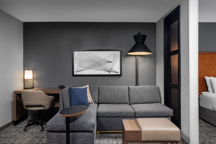 Room 27 of 44