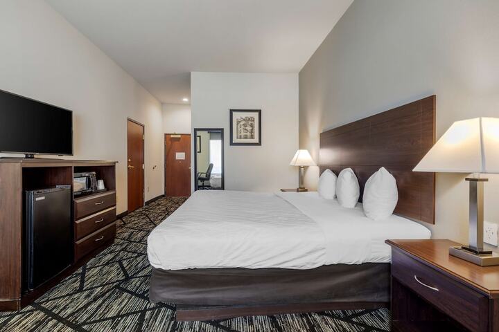 Room 35 of 42
