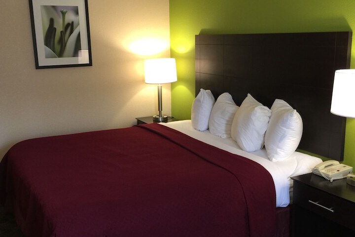 Room 14 of 37