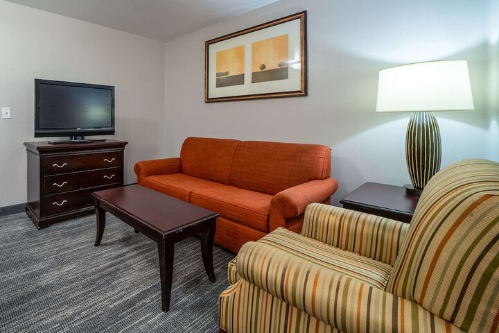Room 64 of 104