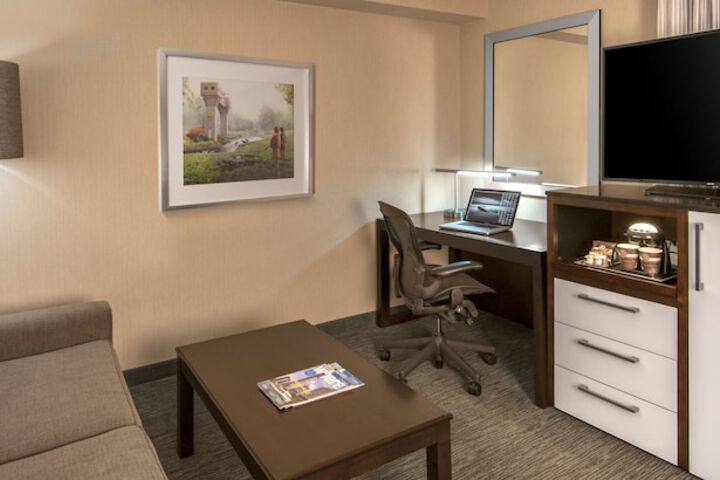 Room 14 of 37