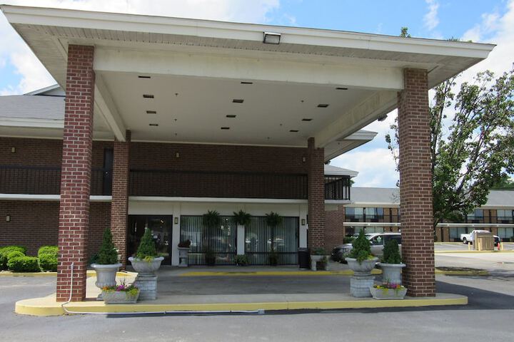 Hotel 10 of 34