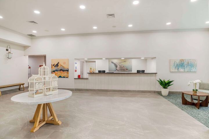 Best Western Plus Crossroads Inn & Suites