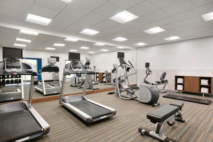 Holiday Inn Express & Suites Salisbury by IHG
