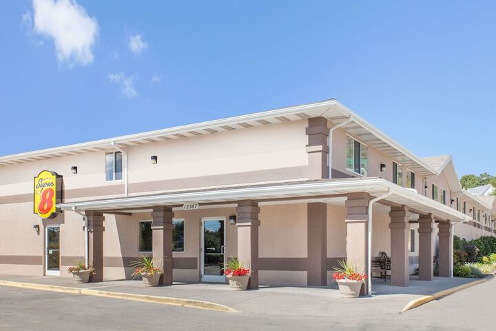 Super 8 by Wyndham Richlands / Claypool Hill Area