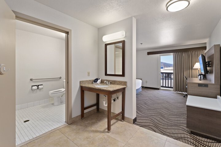 Sandpoint Hotel & Suites Downtown