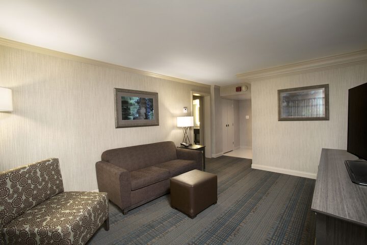 Holiday Inn Columbus Dwtn-Capitol Square by IHG