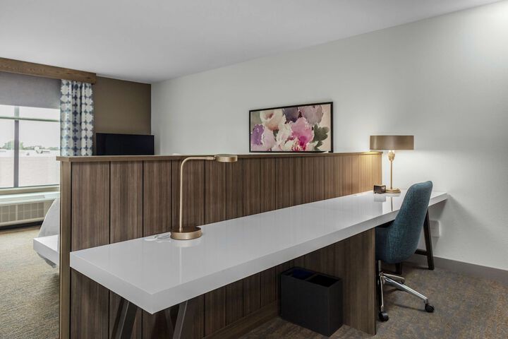 Room 13 of 23