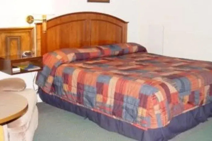 BUDGET HOST VISTA INN