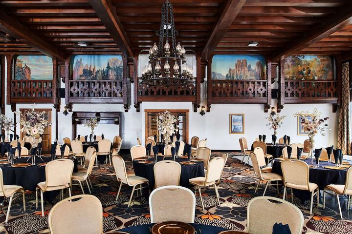 Hotel Alex Johnson Rapid City Curio Collection by Hilton