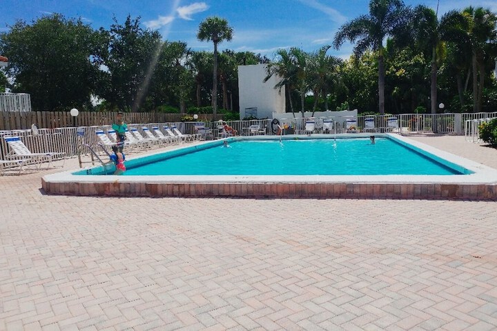 Pool 7 of 137