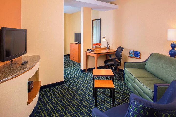 Room 17 of 19