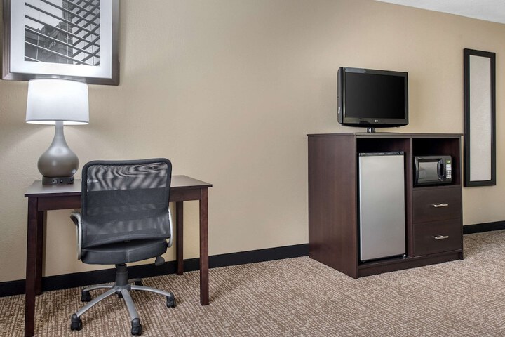 Room 15 of 57