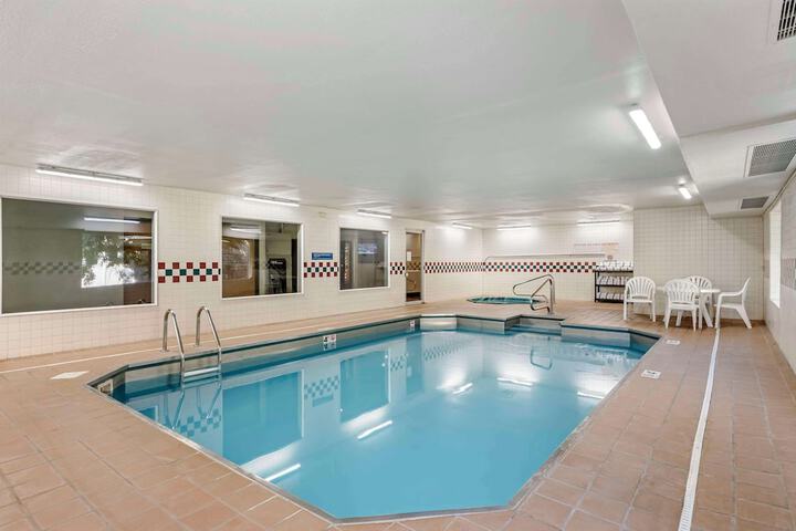 Pool 6 of 41