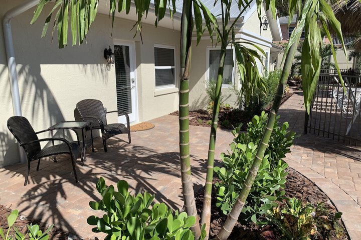 Twin Palms at Siesta