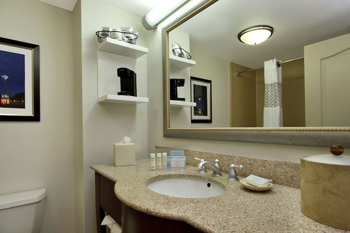 Room 10 of 31