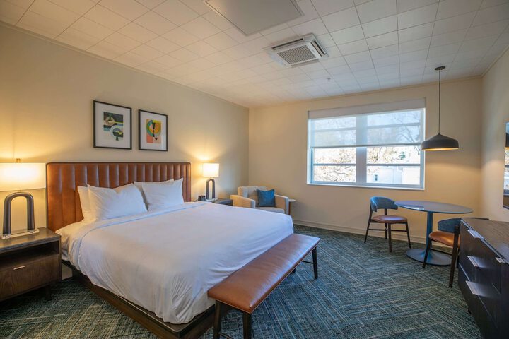 Room 35 of 41