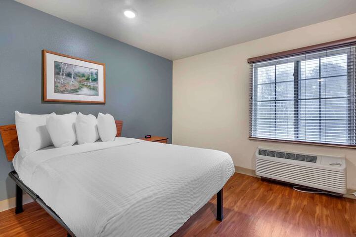 Room 15 of 26