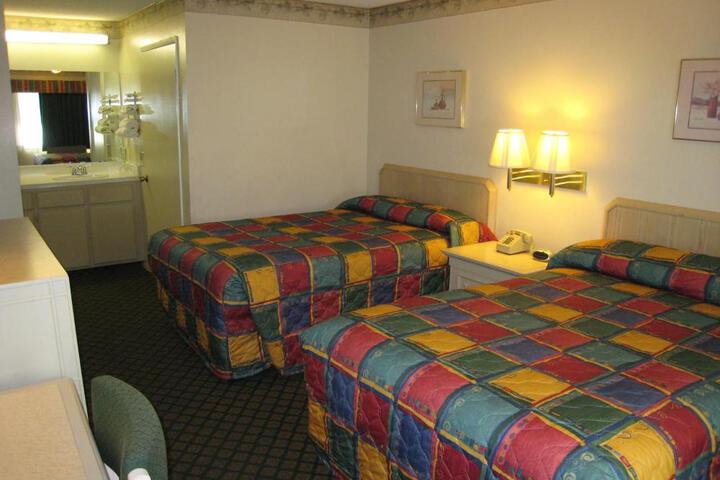 Town House Motel