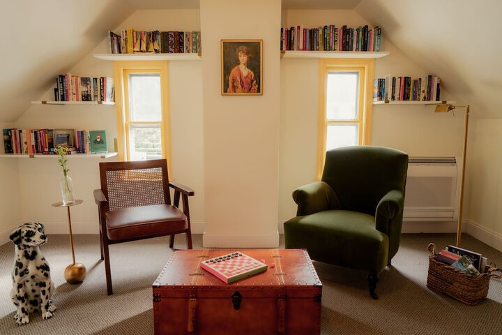 Room 28 of 28