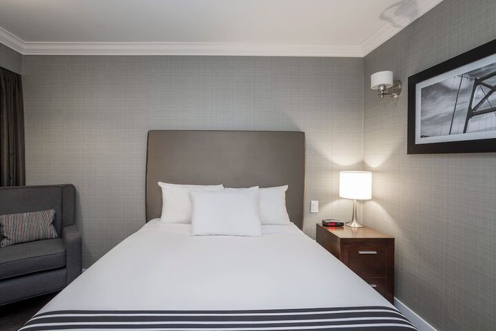 Room 16 of 47