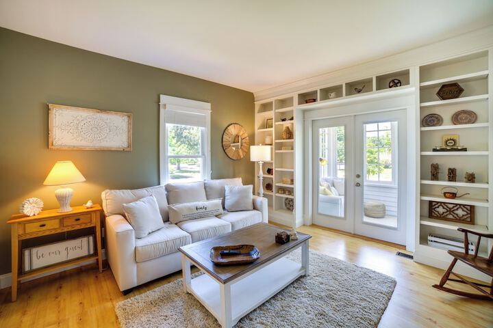 Charming Chesterton Home: w / Idyllic Location!