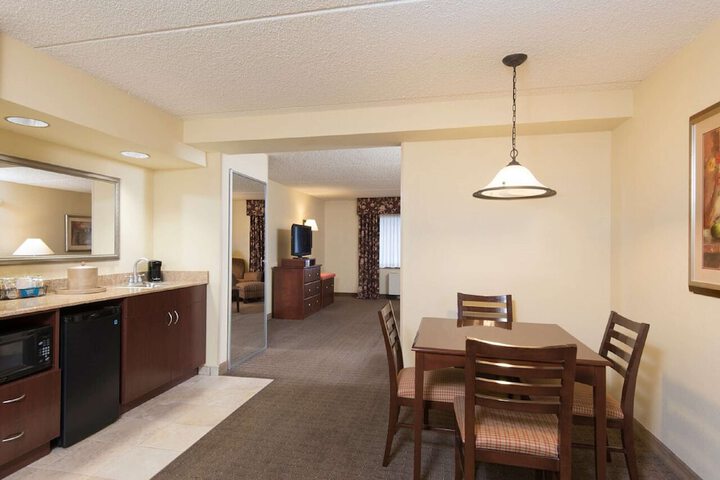 Room 12 of 42