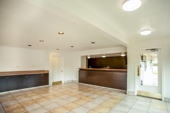 Huntley Inn