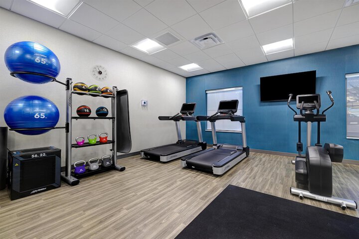 Hampton Inn & Suites Marina