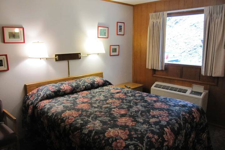Room 51 of 154