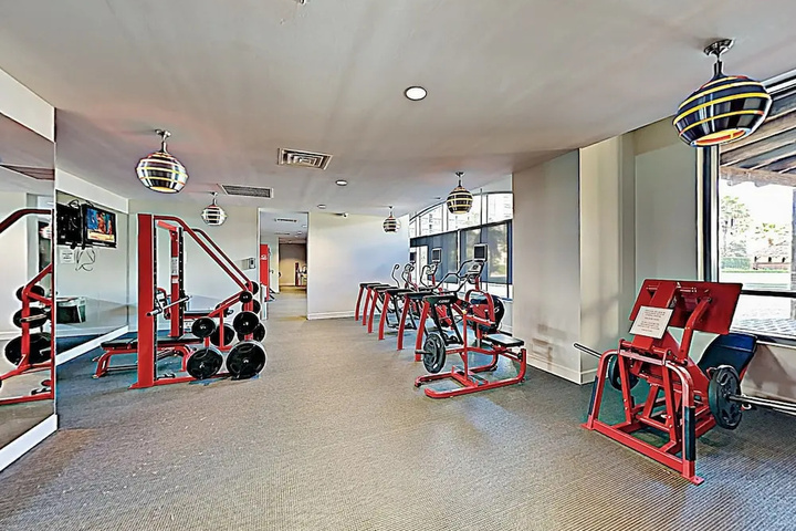 Opulent Beachfront W / Pools Spa & Theater 3 Bedroom Condo