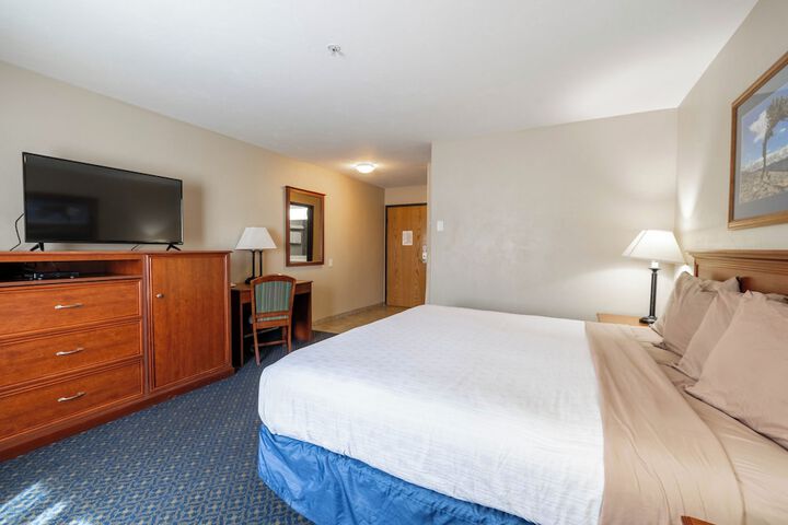 Blue Mountain Inn & Suites