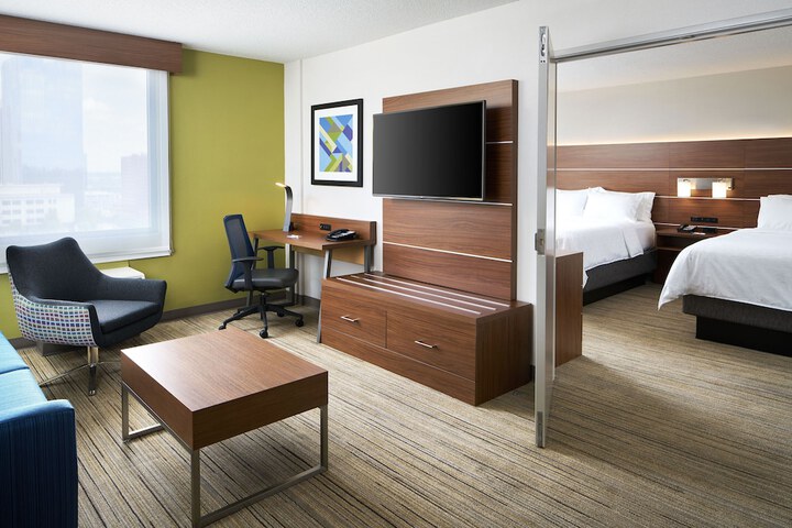 Room 7 of 39