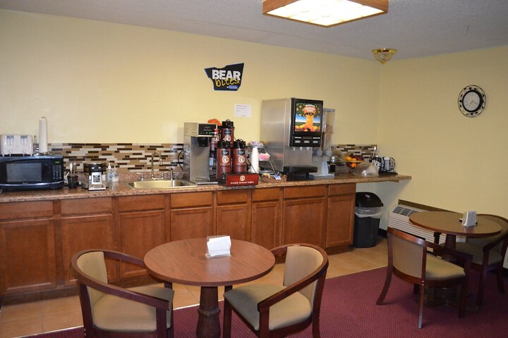 Breakfast/Coffee Service 8 of 8