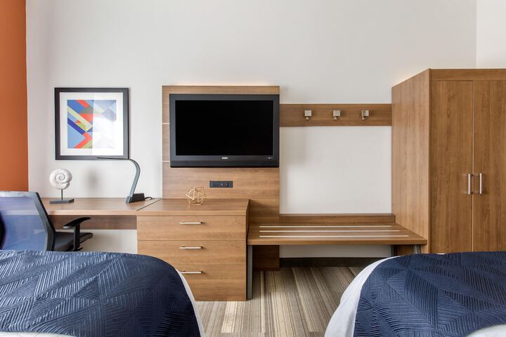 Room 42 of 62