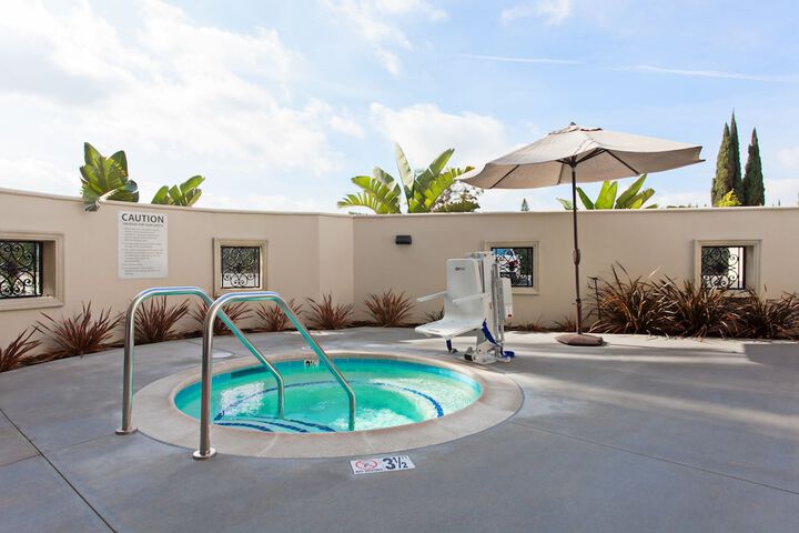 Pool 20 of 75
