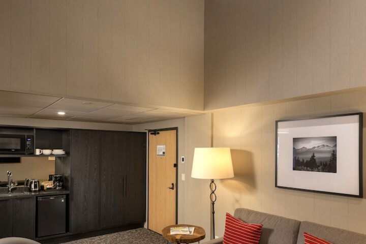 Room 43 of 78