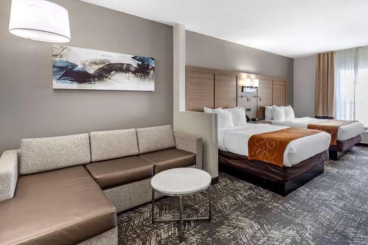 Room 14 of 33