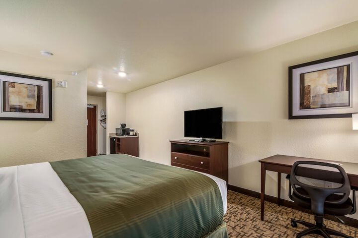 Cobblestone Inn & Suites – Soda Springs