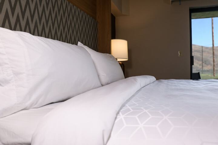 Room 25 of 82