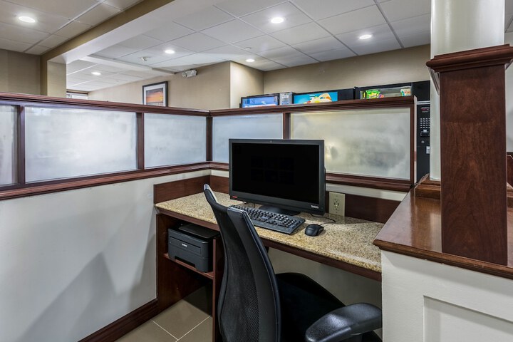 Business Center 35 of 35