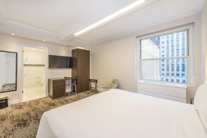 Room 122 of 185