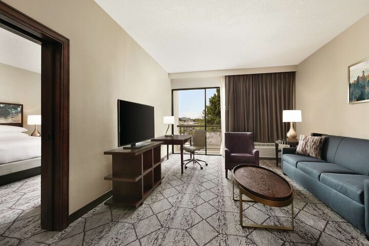 Room 33 of 63