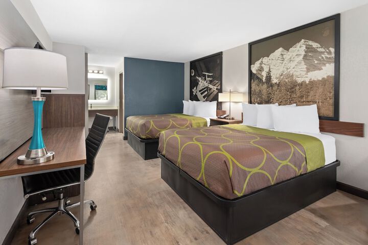 Super 8 by Wyndham Prattville Montgomery