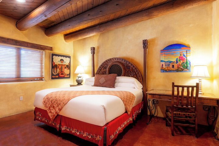El Monte Sagrado Living Resort & Spa