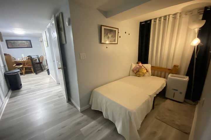 Nice 2 bedroom Apt With Patio