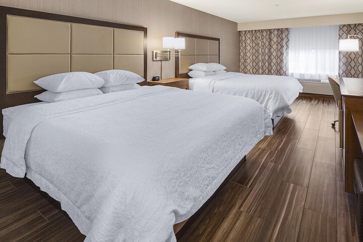 Hampton Inn & Suites Seattle-North / Lynnwood