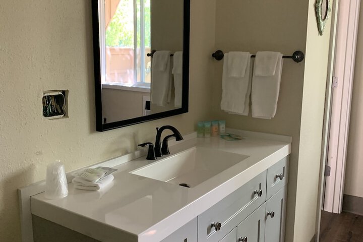 Room 12 of 35