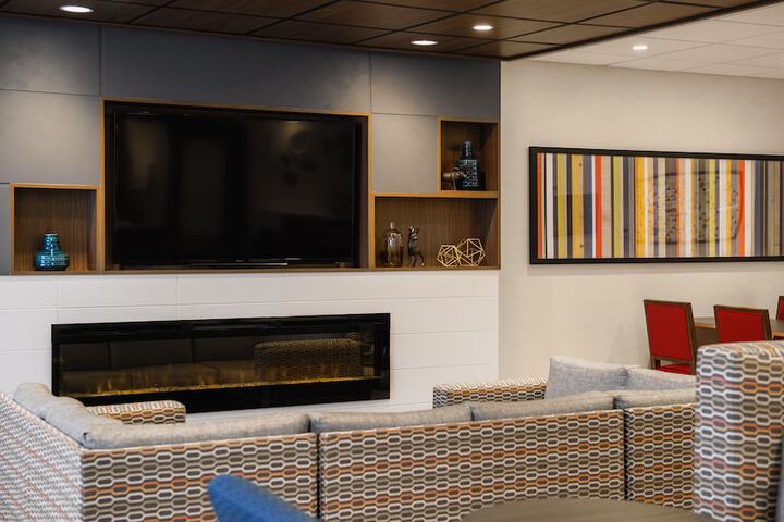 Holiday Inn Express Hotel & Suites Airdrie-Calgary North by IHG